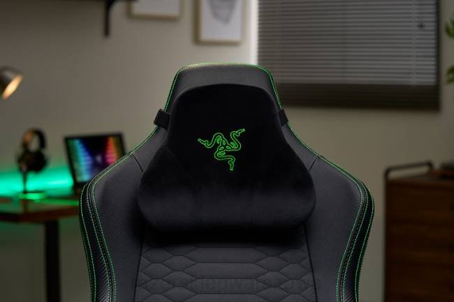 poduszka na głowę Razer ZF64145 czarny fotel gamingowy